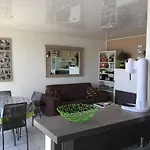 Appartement T3 Avec Terrasse, Barbecue Et Parking - 300M Des Commerces, Plage Devant - Fr-1-81-498