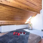 Duplex Ensoleille Pour 6 Pers Avec Balcon, Parking Et Proche Des Remontees Mecaniques A Saint Lary - Fr-1-296-265