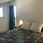 Appartement Avec Terrasse Et Piscine A Guethary, Proche Plages - Fr-1-239-604
