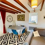 Jolie Maison Bourg De Penvenan