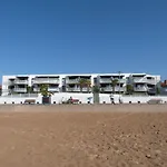 Appartement 6 Pers Avec Balcon, Piscine Et Acces Direct Plage A La Tranche-Sur-Mer - Fr-1-194-195
