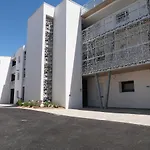 Appartement 6 Pers Avec Balcon, Piscine Et Acces Direct Plage A La Tranche-Sur-Mer - Fr-1-194-195