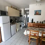 Appartement T2 - 4 Pers, Plage A 150M, Wifi, Parking Prive, Terrasse, Plancha - Fr-1-81-258