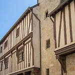Beautiful Apartment In Historic Bayeux