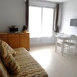Appartement 2 Pieces Avec Piscine Et Parking A Dives-Sur-Mer - Fr-1-487-294