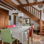 Belle Maison Chaleureuse Pour 14 Personnes