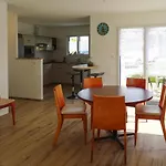 Modern Holiday Home 500 M From The Sea In Morgat