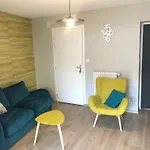 Bel Appartement Avec Cour Classe 3* Angelus 4P