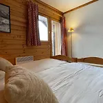 Appartement Rustique Avec Cheminee, Terrasse Et Garage A Val D'Isere - Fr-1-694-16