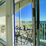 Le St Barth - P2 Climatise Avec Parking Et Acces Wifi - Plage En Bas De La Residence
