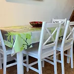 Studio Cabine Mezzanine A Saint Pierre La Mer - 4 Couchages, Piscine, Terrasse, Parking Prive - Fr-1-229D-313