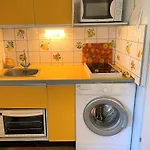 Studio Rdc Avec Piscine, A 600M De La Plage Et A Deux Pas Du Port - Cap D'Agde - Fr-1-249-369