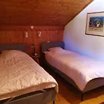 Duplex Confortable 3 Pieces 6 Pers Avec Balcon Proche Pistes Et Commerces A Meribel Village - Fr-1-411-160