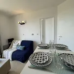 Appartement 2 Pieces, Piscine, Balcon, Parking, Proche Plage - La Rochelle - Fr-1-246-529