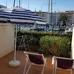 Studio Cabine Au Cap D'Agde Avec Parking, Piscine Et Terrasse - Fr-1-702-2