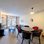 Appartement Confortable Proche Centre, Pistes Et Parking Couvert - Fr-1-518-116