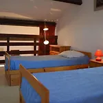Appartement 2 Pieces Avec Mezzanine, Piscine Et Parking A Saint Cyprien - Fr-1-225D-65