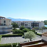 Appartement 2 Pieces Avec Mezzanine, Piscine Et Parking A Saint Cyprien - Fr-1-225D-65