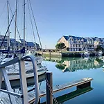 La Cabine - Yourhosthelper