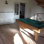 Villa Au Milieu Des Pins / Bord Du Lac