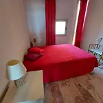 Appartement 2 Pieces Avec Terrasse En Front De Mer A Louer - Fr-1-423-181