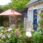 Maison De Charme A Plougasnou Avec Jardin Cloture