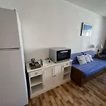 Studio Cabine Au Cap D'Agde Avec Parking, Piscine Et Terrasse - Fr-1-702-2