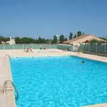 Maison Avec Cour, Piscine Securisee, Climatisation, 3 Chambres, Proche Plage, 8 Personnes - Fr-1-701-33