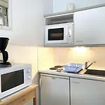Agreable T2 Proche Plage A Saint-Gilles-Croix-De-Vie Avec Garage Prive - Fr-1-224-140