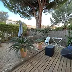 Les Bains De Mer Yourhosthelper