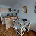 Appartement T2 Cabine En Front De Mer Avec Terrasse A Agde - 5/6 Couchages - Fr-1-423-191