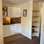 Appartement Confortable 2 Pieces, Idealement Situe, Balcon Sud, Skis Aux Pieds, Tv Lcd, Internet - Fr-1-634-27