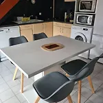 Maison A 200M De La Plage. T3 Avec Terrasse.