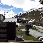 Appartement 2 Pieces Mezzanine Avec Parking Privatif Aux Pieds Des Pistes, Quartier Calme Des Fontanettes - Fr-1-574-28