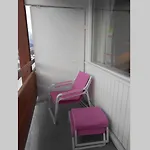 Appartement Aux Pieds Des Pistes, Proche Commodites, Lumineux Avec Balcon, Quartier La Croisette - Fr-1-574-37