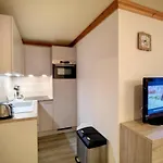 Les Menuires - Joli 3 Pieces, 6 Pers, Pied Des Pistes, Parking Gratuit - Fr-1-178-166