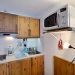 Studio Cosy Pour 2 A La Croisette, Les Menuires, Avec Balcon Et Parking - Fr-1-178-337