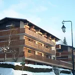 Bel Appartement Aux Gets - Proche Des Pistes Avec Balcon Et Parking - Fr-1-623-203