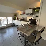 Studio Centre-Ville A 150M De La Plage, 4 Pers., Mezzanine, Cuisine Equipee, Proche Commerces - Fr-1-701-51