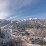 Appartement Spacieux A Meribel Avec Balcon Et Conciergerie - Fr-1-613-16