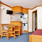 Studio Divisible Aux Pieds Des Pistes Avec Balcon - Fr-1-181-2674