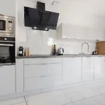 Maison De 2 Chambres A Canet En Roussillon A 100 M De La Plage Avec Terrasse Amenagee Et Wifi