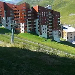 Les Menuires: 2 Pieces, 4 Pers, Pied Des Pistes, Parking Gratuit - Fr-1-178-100