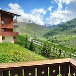 Grand 3 Pieces, 6 Pers, Balcon, Pied Des Pistes, Les Menuires - Fr-1-178-160