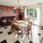Beautiful Apartment In Nissan-Lez-Enserune