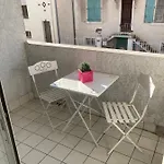 Appartement Proche Des Halles