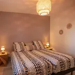 Maison A 800M De La Plage