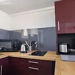 Appartement Climatise 2 Pieces Avec Terrasse Et Parking - Classe 2 Etoiles - Fr-1-326-690