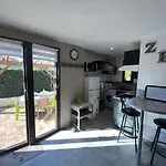 Pavillon Avec Jardin, Piscine, Tennis - 7 Pers, 3 Pieces, Proche Plage Et Commerces - Fr-1-701-52