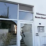 Joli Studio En Centre-Ville Avec Parking, Animaux Admis - Fr-1-2-304